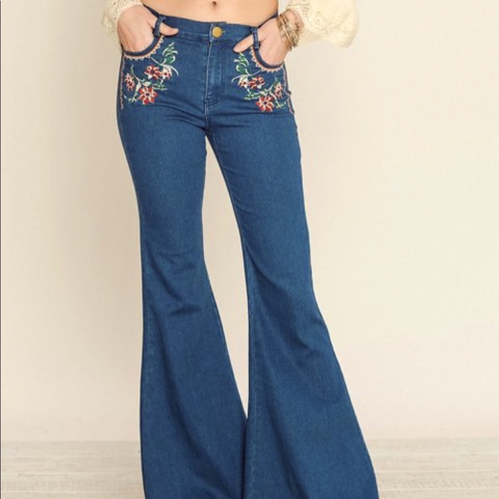 Flying tomato flair embroidered jeans